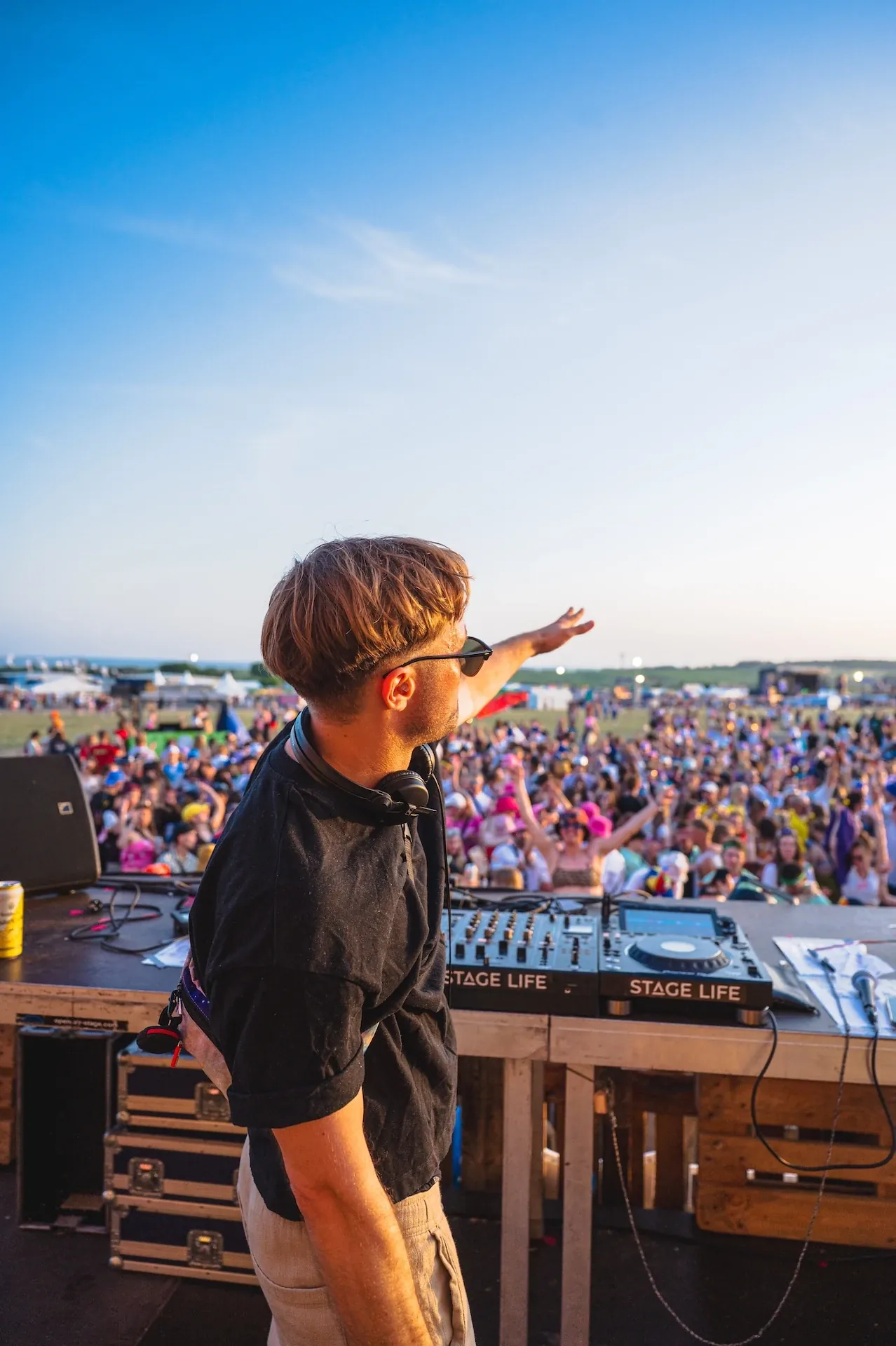 Johannes Jae Dance and EDM Set performance at Giessen stage